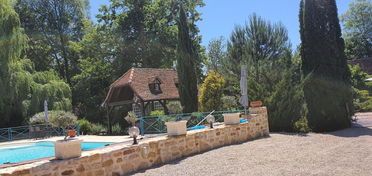 Moulin Du Soustre Bed & Breakfast Cavagnac